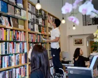 As China cracks down on bookstores at home, Chinese-language booksellers flourishing overseas