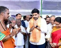 Lokesh lays foundation stone for Padmashali Bhavan in Kolanukonda