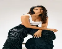 Pics- Pooja Hegde’s Sexy Abs Are On Fire