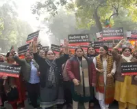 BJP Mahila Morcha protests near Kejriwal's house over Mahila Samman scheme