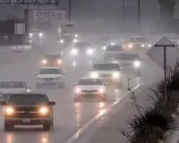 Powerful thunderstorms threaten Texas and Louisiana, delaying holiday travel