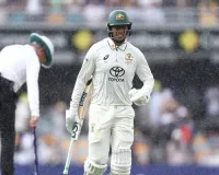 Khawaja shows guts as Australia reach 28 for no loss at lunch