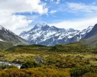 Three climbers from US and Canada are missing on New Zealand's highest peak