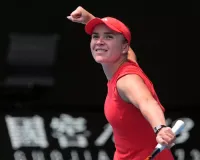 Elina Svitolina rallies to reach the Australian Open quarterfinals for third time