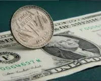 Rupee turns flat at 85.79 against US dollar in early trade