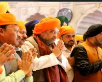 Shah pays obeisance at Gurudwara Rakab Ganj on 'Prakash Parv' of Guru Gobind Singh