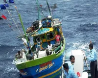 Sri Lanka Navy arrests 14 Indian fishermen