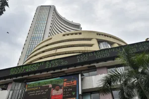 Sensex falls 581 pts as RBI retains policy stance amid stubborn inflation