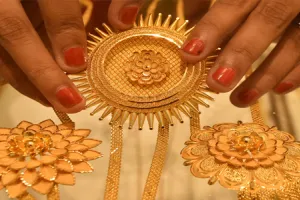 Gold futures rise Rs 117 to Rs 69,082 per 10g