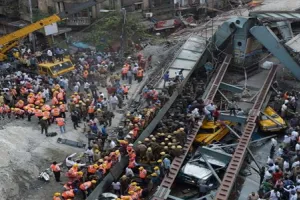 Bridge over Kali river collapses in Karnataka, traffic disrupted