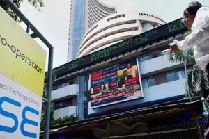 Sensex, Nifty crash in-line with selling pressure in global markets on US growth fears