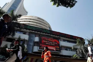 Sensex, Nifty extend losses into 2nd session as Reliance, Airtel drag