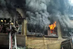 Fire breaks out in south Kolkata market