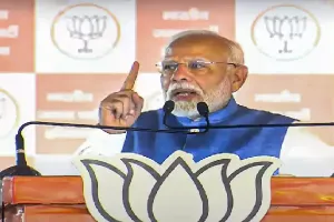 Congress' 'shahi parivar' believes it was born to rule India: PM Modi