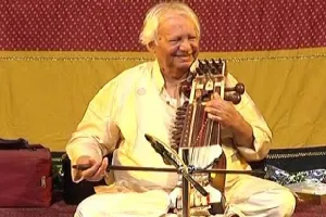 Tributes pour in for Pandit Ram Narayan, the maestro who took Sarangi instrument to new heights