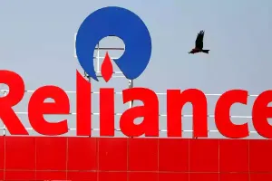 Reliance's refining margins recover but retail remains uncertain