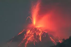 Volcano on Iceland's Reykjanes Peninsula erupts for 7th time in one year