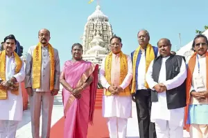 President Murmu offers prayers at Shree Jagannath Temple