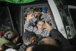 Israel frees 90 Palestinian prisoners as ceasefire takes hold after Hamas returns 3 Israeli hostages